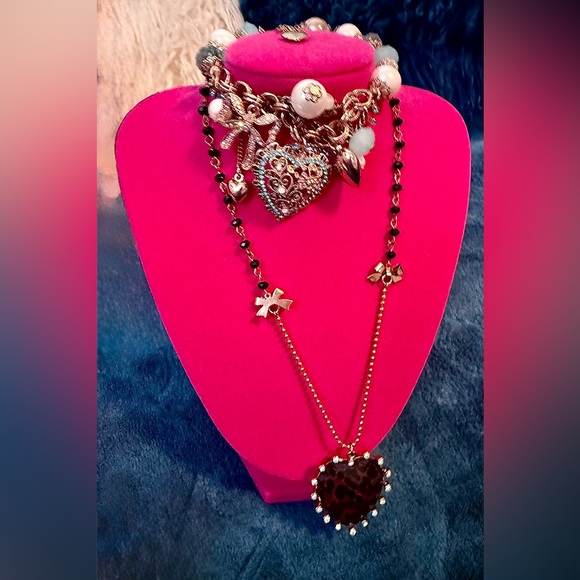 BETSEY JOHNSON BUNDLE purse Wallet Bracelet Necklace Bag charm Umbrella Shawl - Picture 13 of 17